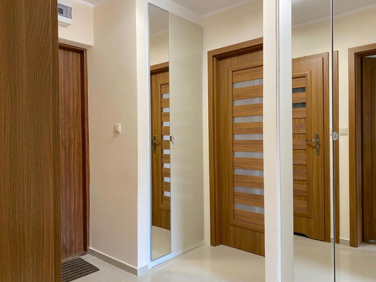 Swish Apartment -10 Min To Old Town Gdansk,Pkp & Shopping Mall Екстериор снимка